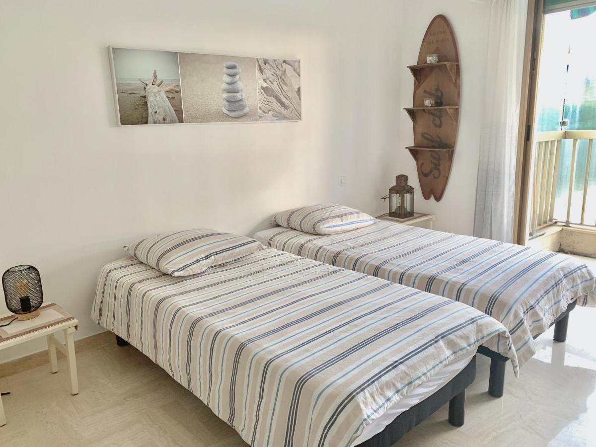 Appartement Front De Mer, 80m2 *
